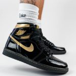 air-jordan-1-retro-high-black-metallic-gold-555088-032-575441-032